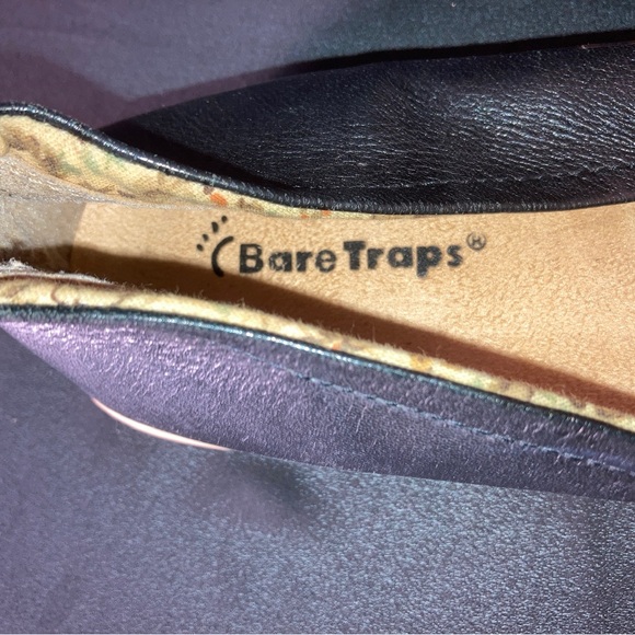 Bare Traps Black Slip Ons Trycia Women’s Size 8M - Picture 11 of 12